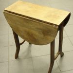 928 7582 DROP-LEAF TABLE